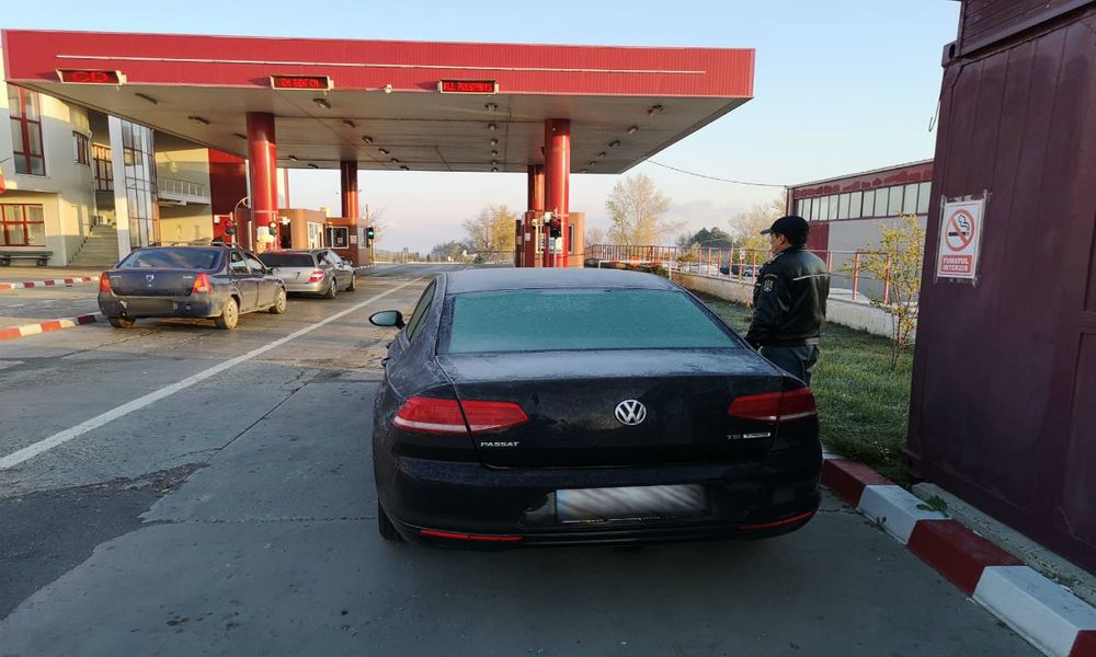 Ucrainean lăsat fără mașină în Vama Stânca