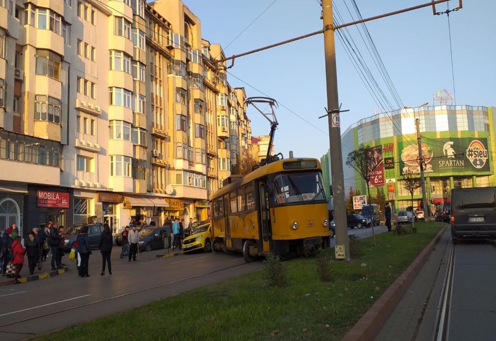 Se amână înlocuirea tramvaielor cu autobuze