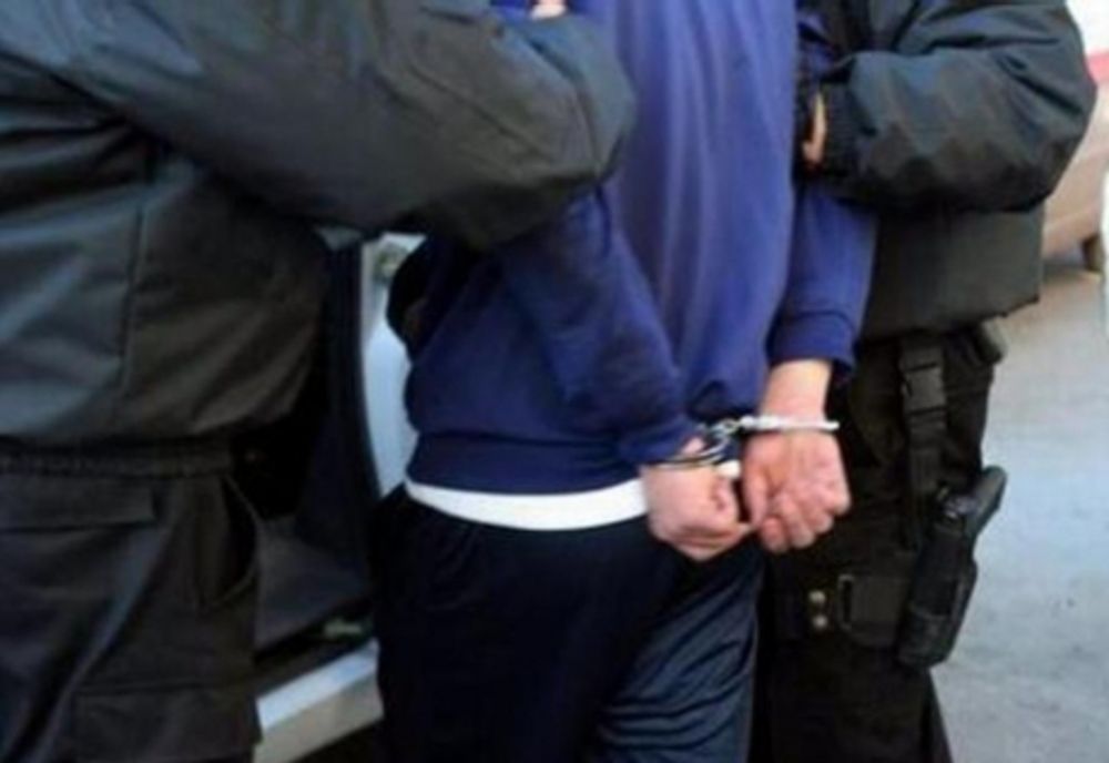 Tânăr reținut după o bătaie într-un bar