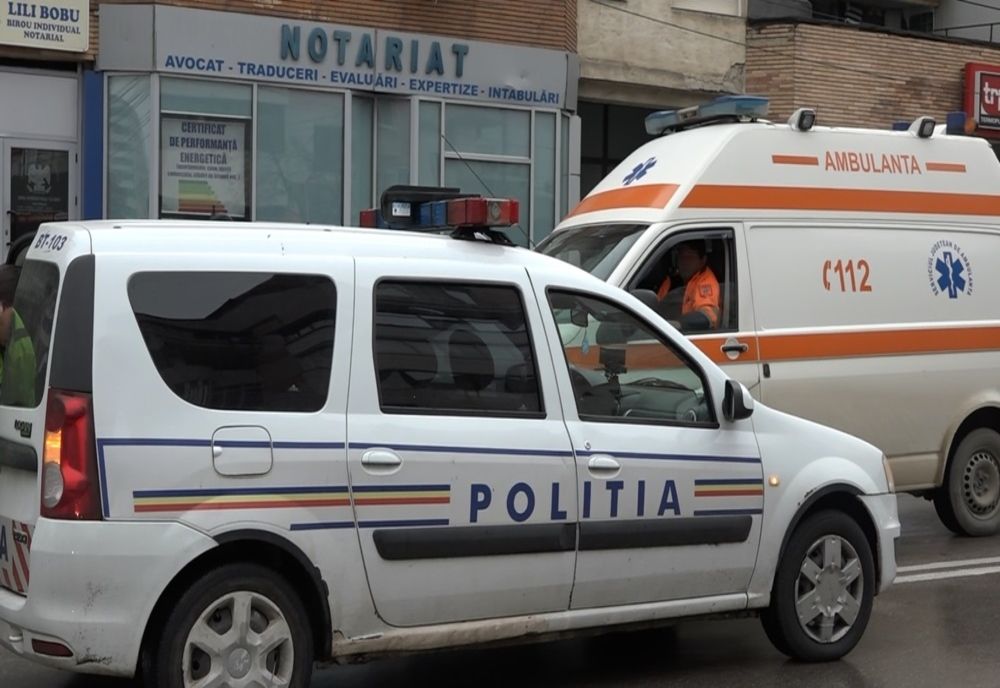 Accident la Săveni. O femeie și un copil de 8 ani au ajuns la spital