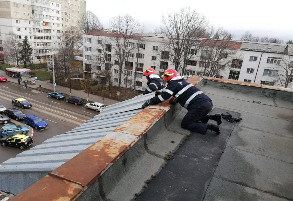 COD PORTOCALIU de vânt. Pompierii au intervenit în Botoșani, Dorohoi și alte trei localități