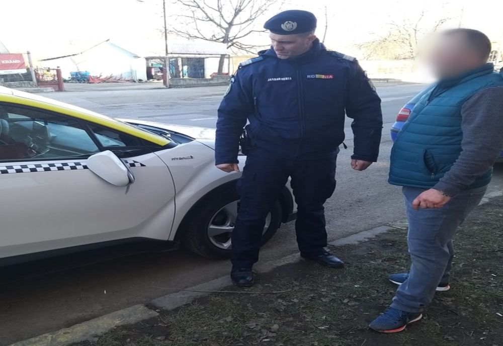 Taximetrist bătut de un client. Au intervenit jandarmii