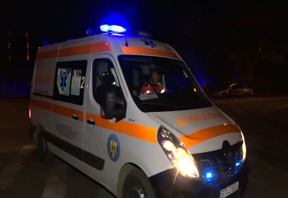 Angajat APIA luat cu ambulanța. Este suspect de Coronavirus
