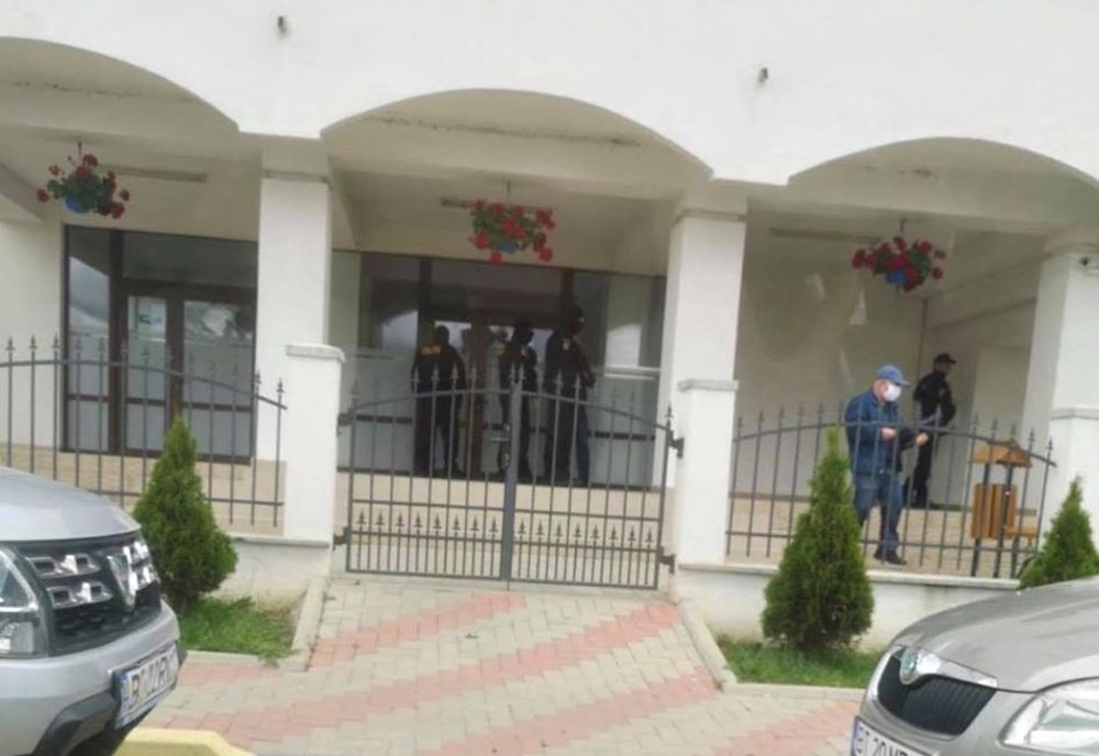 Descinderi la Primăria Ștefănești