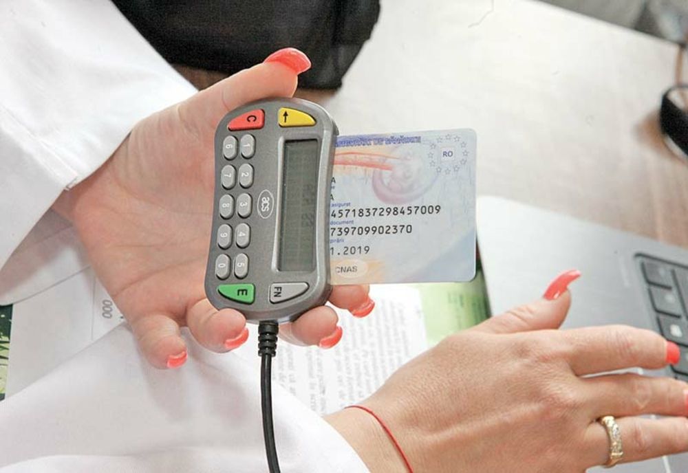 Din 1 octombrie cardul de sănătate redevine obligatoriu, cu excepția consultațiilor la distanță