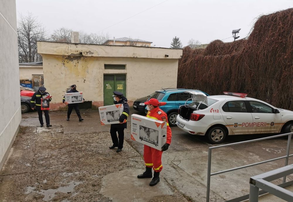 Suflet de pompier în zâmbetul copiilor bolnavi de pe secția chirurgie