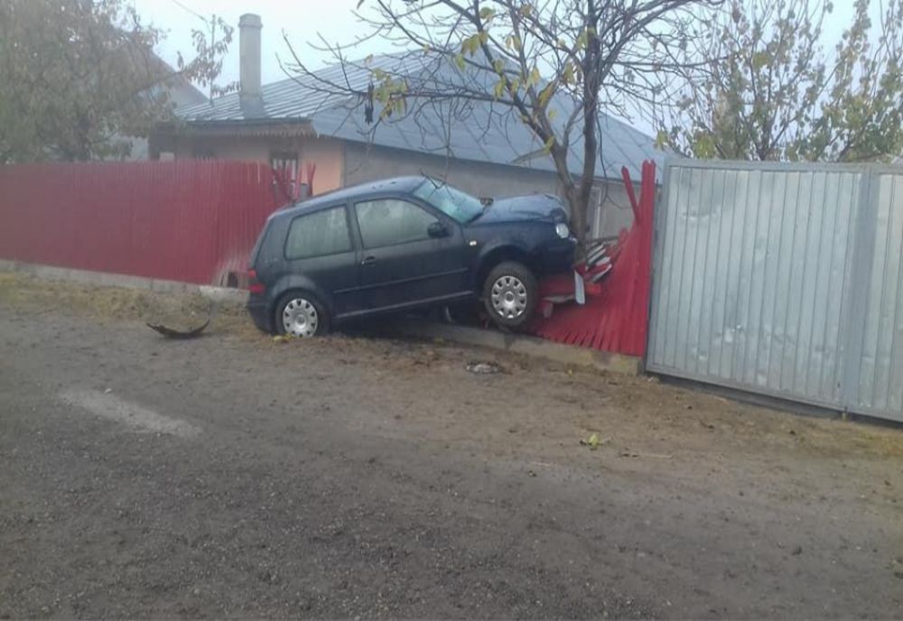 Alcoolul i-a tulburat vederea și a intrat cu mașina în gard
