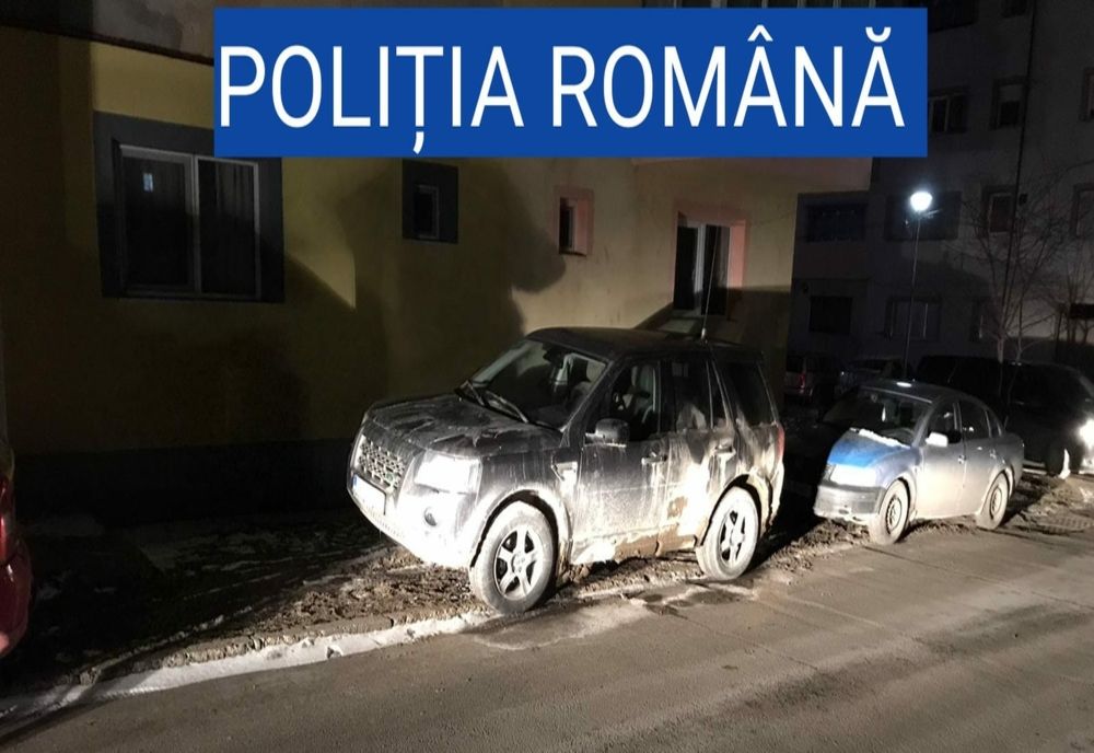 Hoți de mașini din Iași, reținuți de polițiști