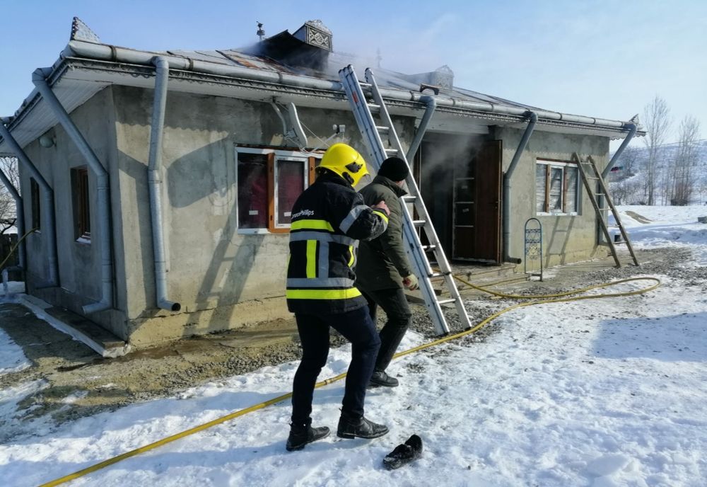 Locuința afectată de un incendiu la Cristești!