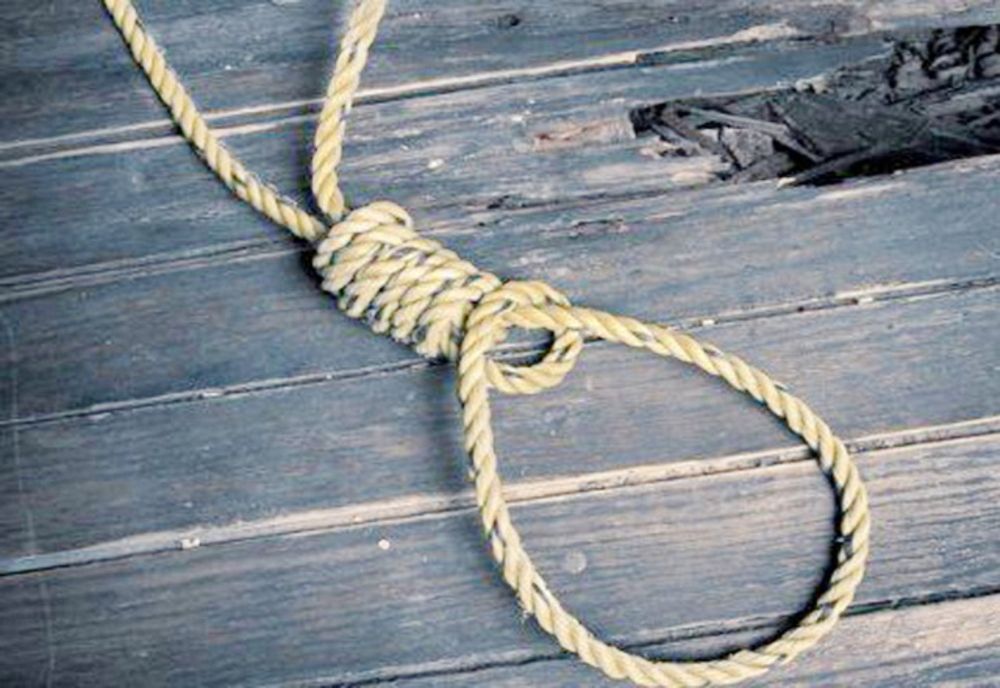 Adolescentă găsită spânzurată la Darabani! Ce a împins-o la gestul extrem