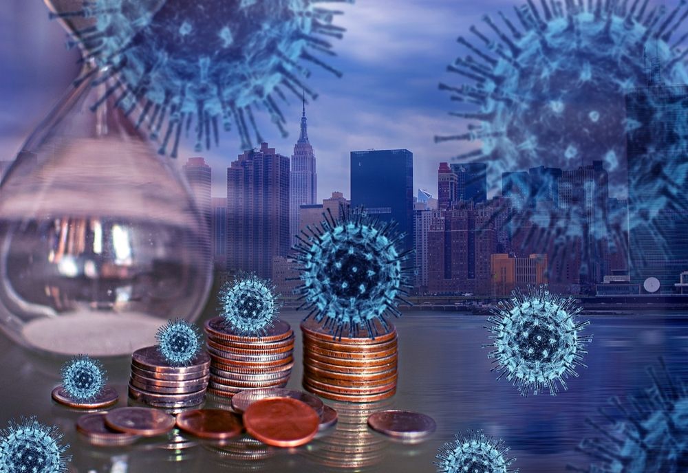 Care sunt RISCURILE economice generate de tulpina OMICRON. Cum vor fi afectați clienții BĂNCILOR