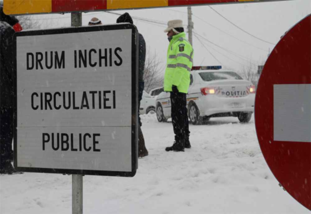 Circulația pe Transalpina a fost închisă în această seară