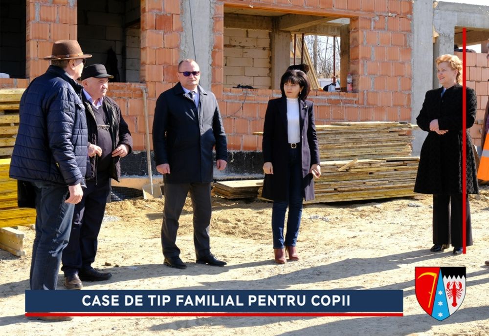Casele de tip familial pentru copii de la Trușești prind contur