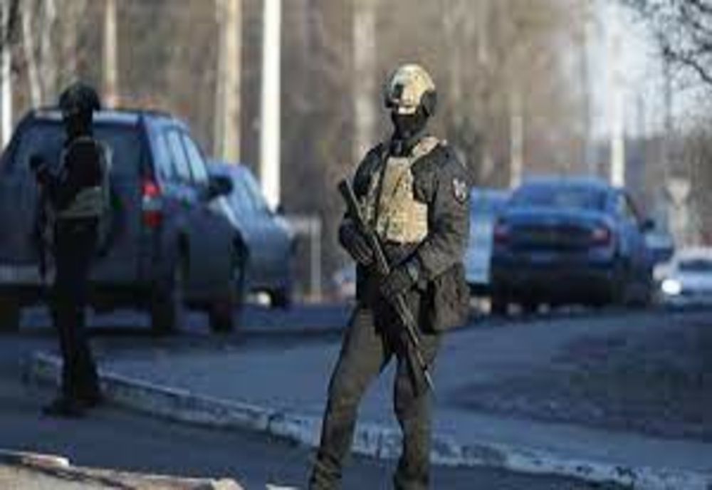 Acuzații ÎNFIORĂTOARE. Vameși ucraineni cer ȘPAGA ca să lase refugiații să iasă din țară