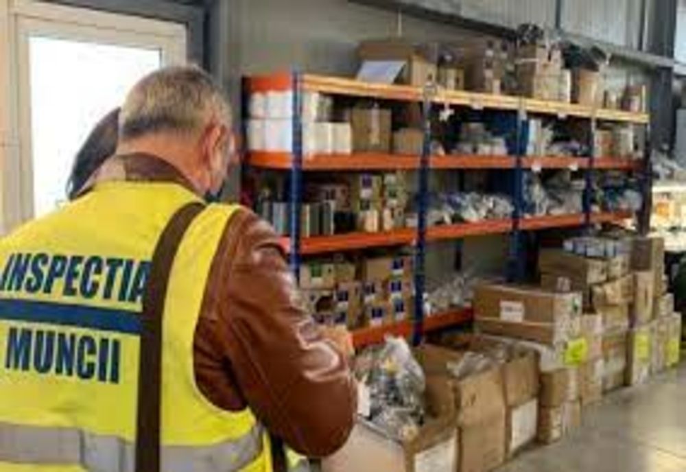 Sute de agenți economici, verificați de inspectorii de muncă
