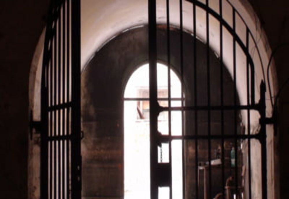 Posesoare de mandat de executare a pedepsei cu închisoarea, depistată de polițiștii de investigații criminale