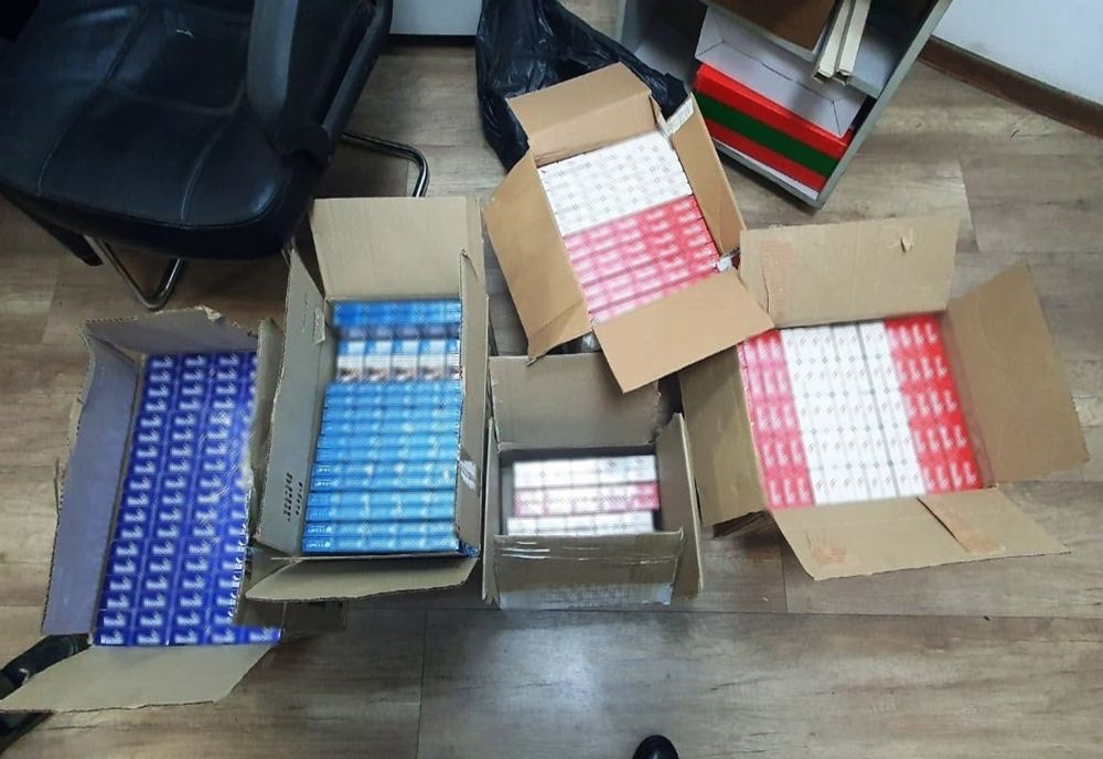 Ţigări de contrabandă în valoare de 5.000 de lei, descoperite în bagaje