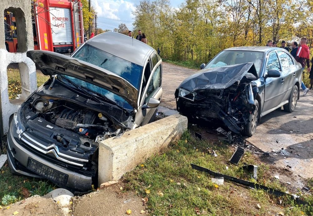 Doi bătrâni au ajuns la spital în urma unui accident rutier