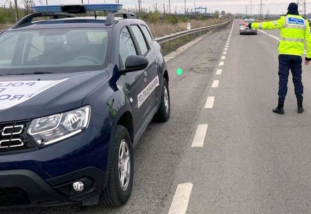 Depistat la volanul unei mașini cu numere false