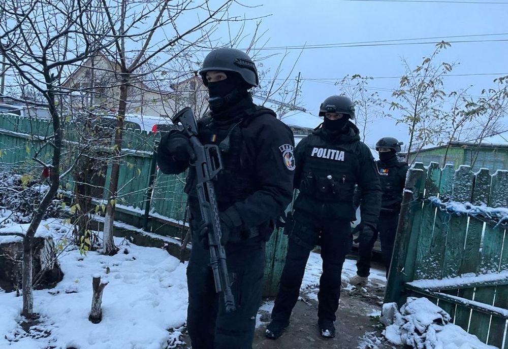 Percheziții la proprietarii de câini. Ce au descoperit polițiștii