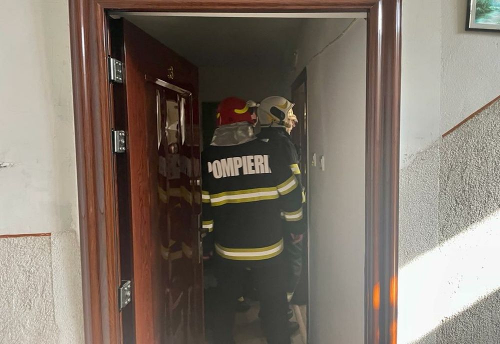 Panică într-un bloc din Botoșani! O femeie a suferit atac de panică