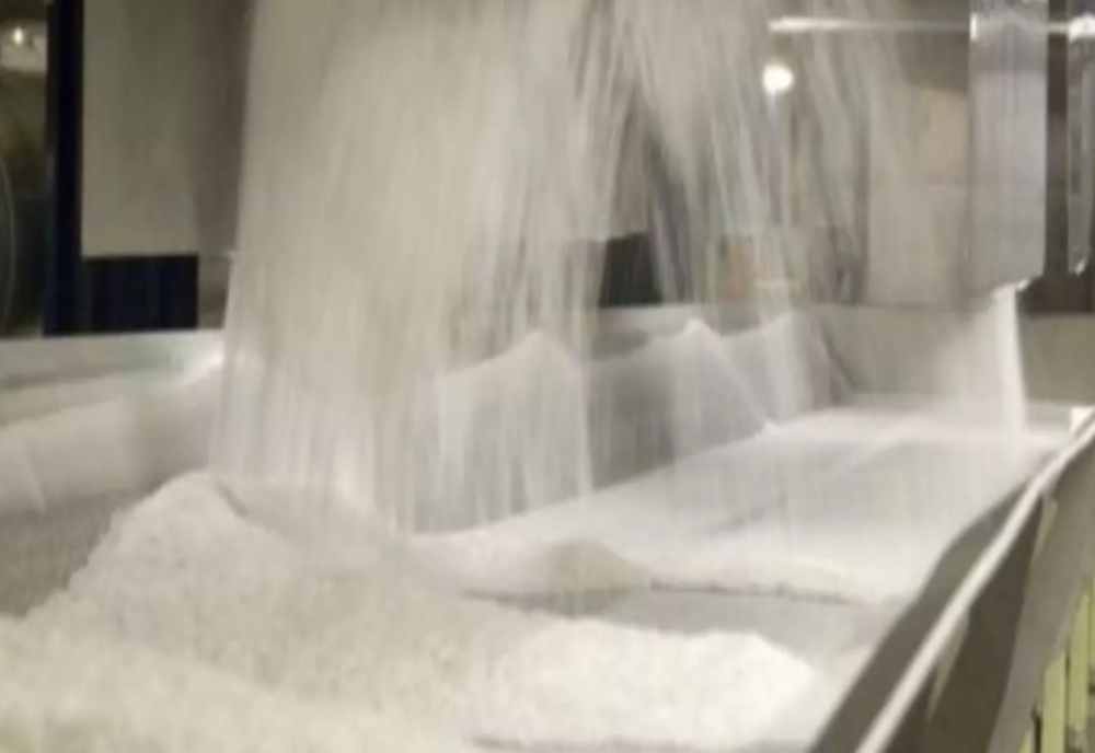 Prețul la zahăr ar putea crește după ce Ucraina a anunțat că oprește exporturile