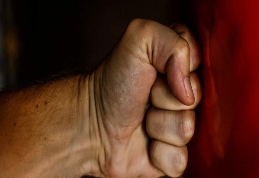 Gimnast de lot național, torturat de doi colegi în cantonament