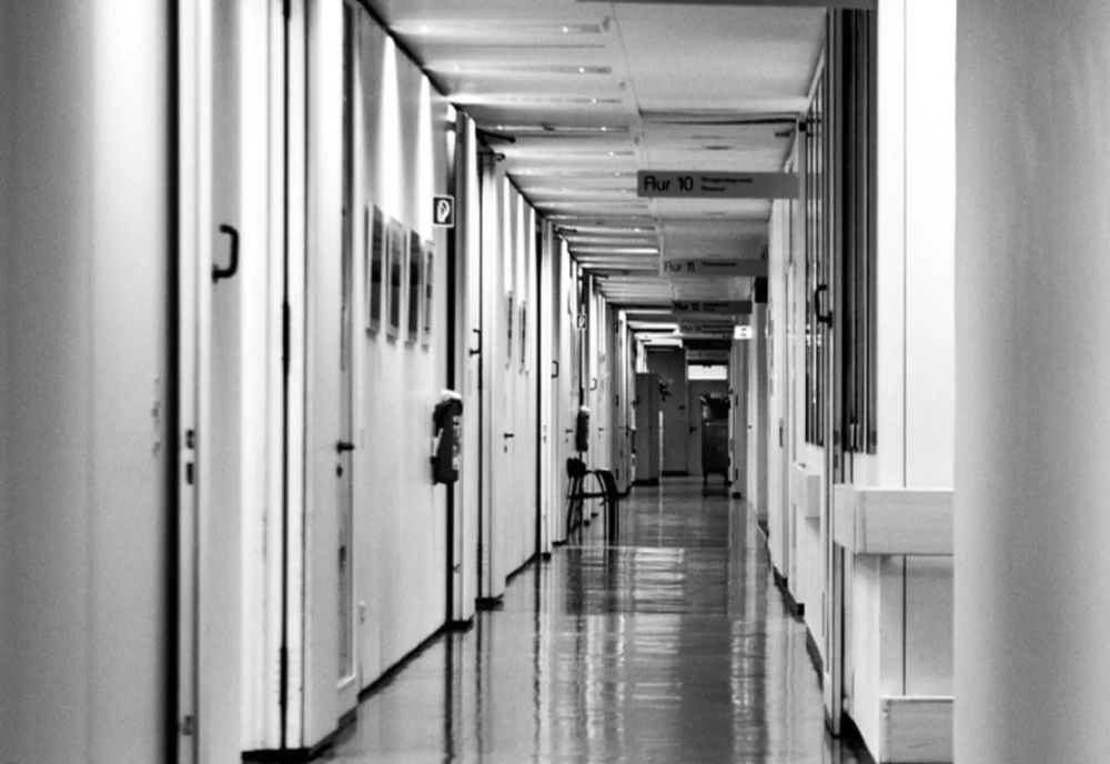 Sute de paturi medicale nu pot fi folosite la Spitalul Județean Botoșani