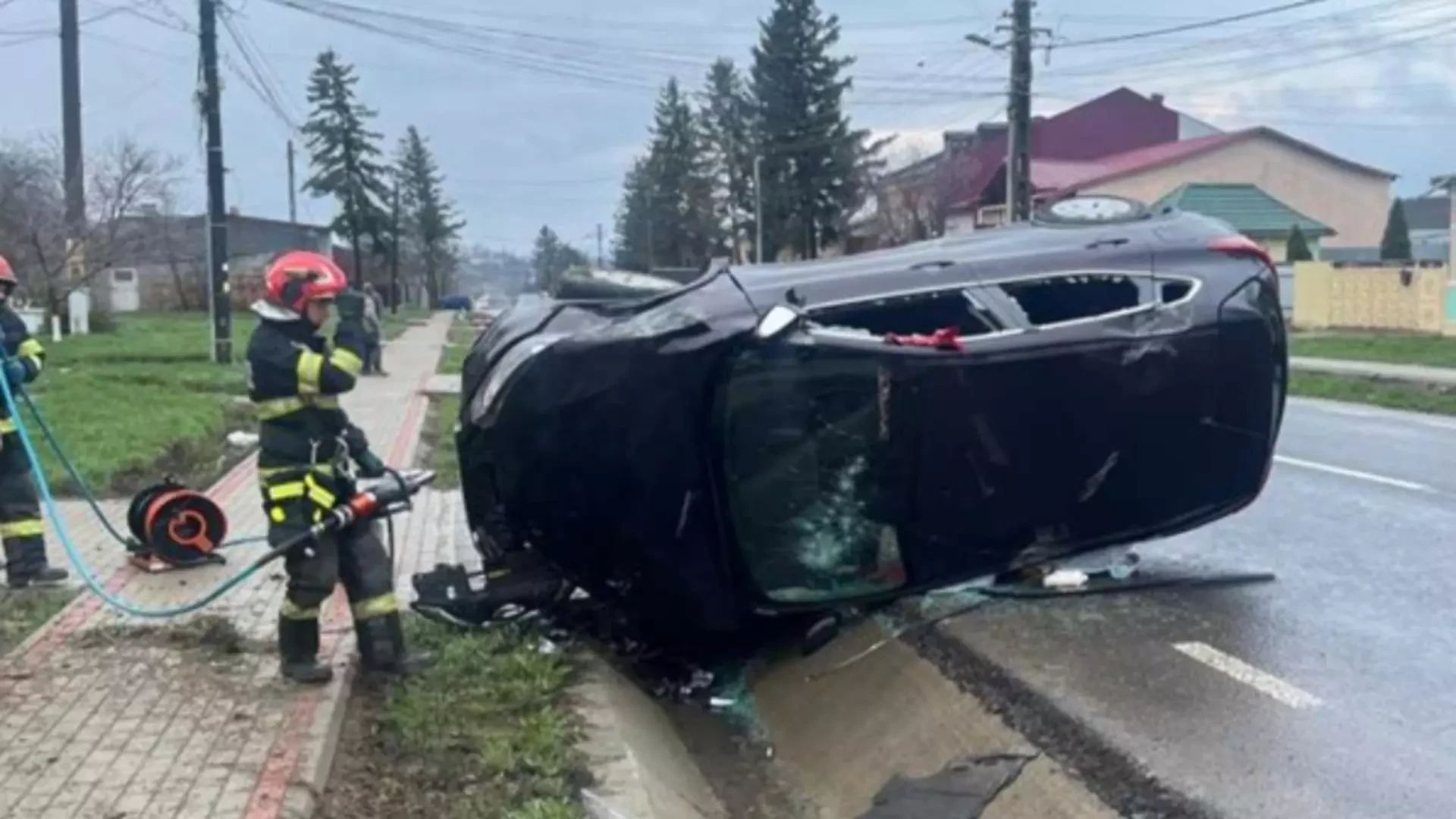 Două femei, rănite în urma unui accident violent în Botoșani       Foto: ISU Botoșani