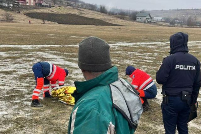 Moarte cumplită lângă Botoșani: bărbat de 48 de ani, găsit înghețat la câțiva pași de casă