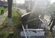 Accident la Flămânzi. Un șofer a intrat cu mașina într-un cap de pod