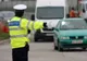 Motivul pentru care un șofer nu a oprit la semnalele polițiștilor