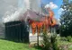 Ceartă cu scântei. Casă în flăcări după o dispută nepot - bunic