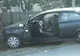 O șoferiță fără experiență din Botoșani s-a oprint cu mașina-n gard
