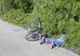Accident incredibil pe un drum din Botoșani: Un biciclist aproape de comă alcoolică a scăpat de pe ghidon ”pasagerul” 
