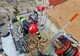 Cărămizi decorative care puneau în pericol trecătorii, îndepărtate de pompieri
