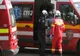Bătrân rănit grav, după ce locuința i-a luat foc. Bărbatul a aruncat motorină în sobă pentru a se încălzi