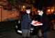 Lumină împărțită de voluntari prin cartiere FOTO&amp;VIDEO